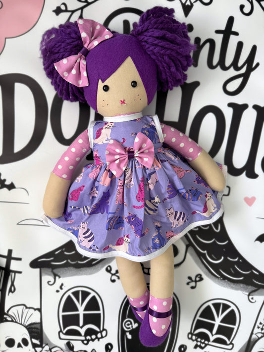Harriet Classic Doll